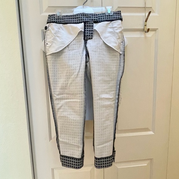 Hilary Radley geometric pattern stretch cropped slim leg pants - Picture 9 of 11